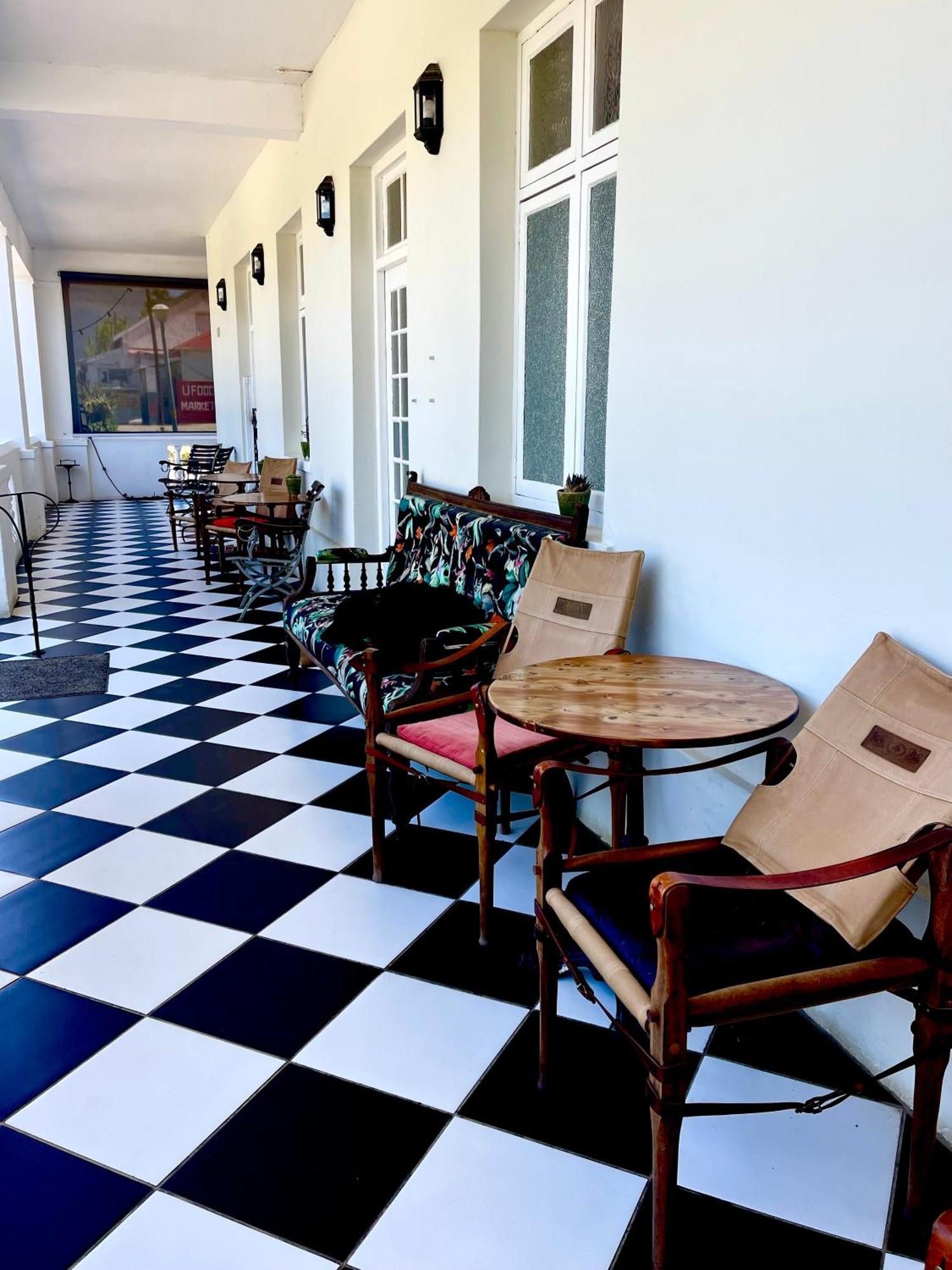 Karoo Art Hotel Баридейл Екстериор снимка